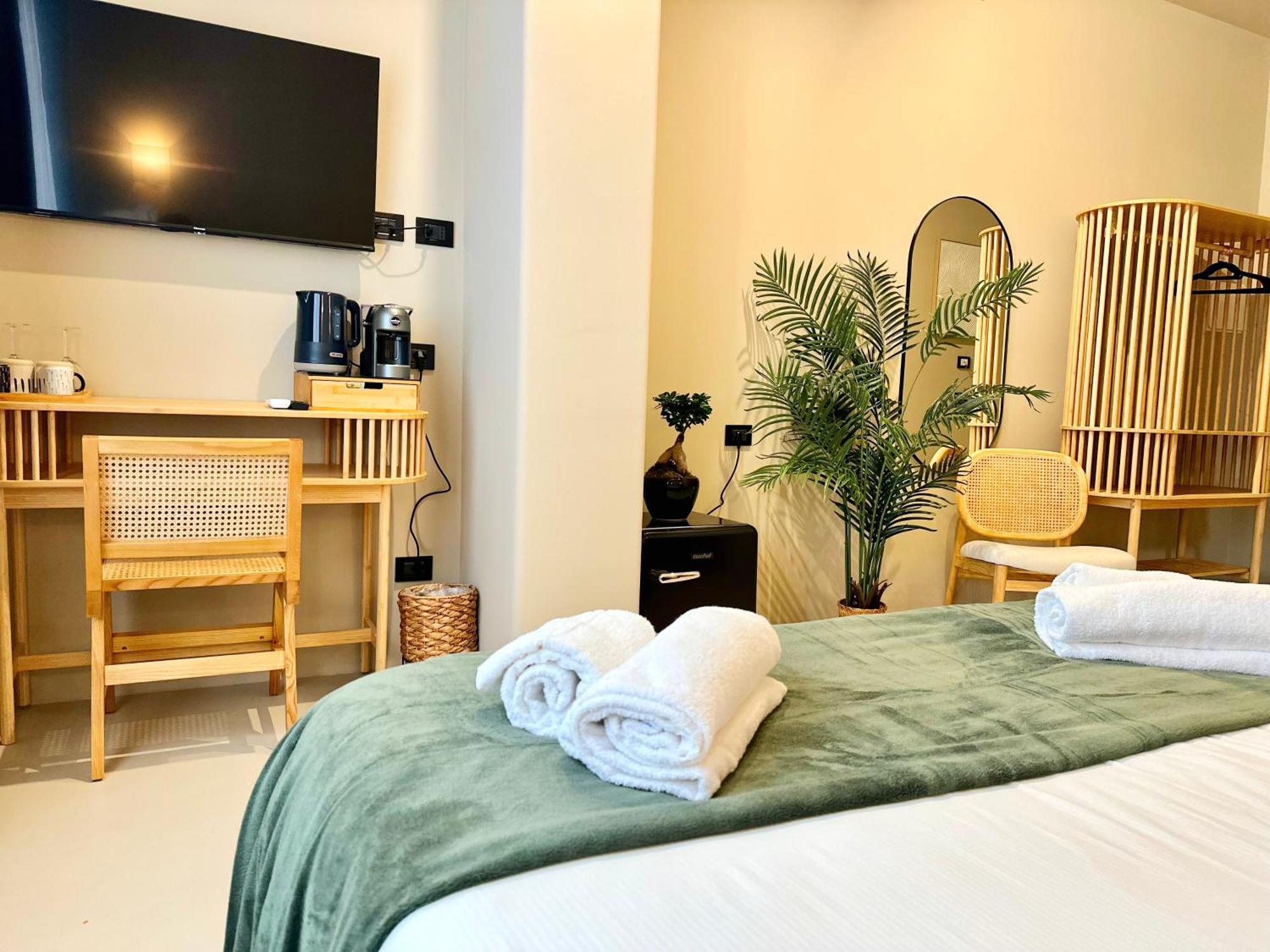 Bed and Breakfast Carbone XXI Катанія Екстер'єр фото